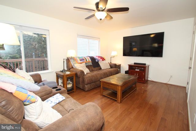 303 LYNLEY LN, Newark, DE 19711