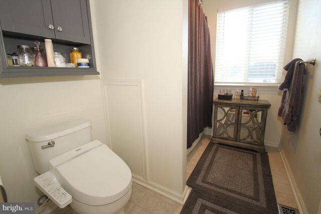 303 LYNLEY LN, Newark, DE 19711