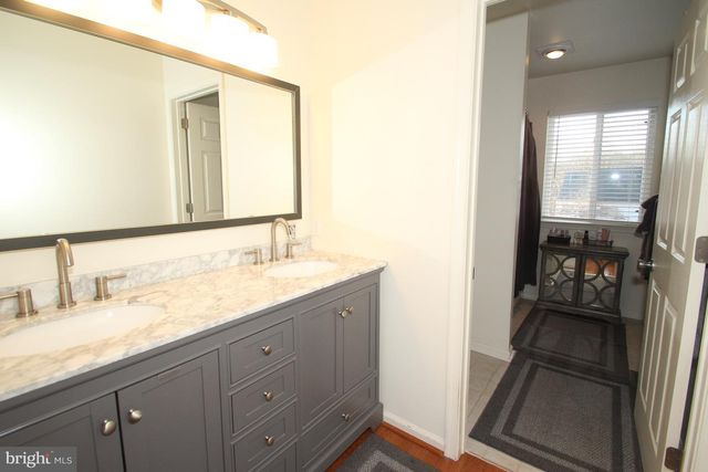 303 LYNLEY LN, Newark, DE 19711