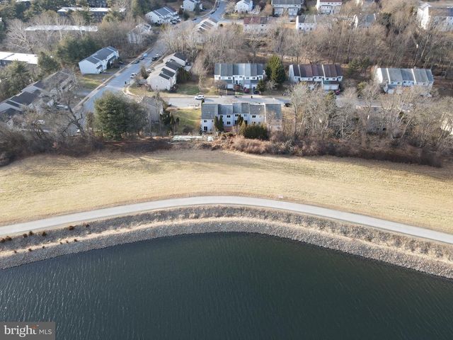 303 LYNLEY LN, Newark, DE 19711