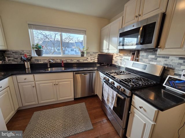 303 LYNLEY LN, Newark, DE 19711