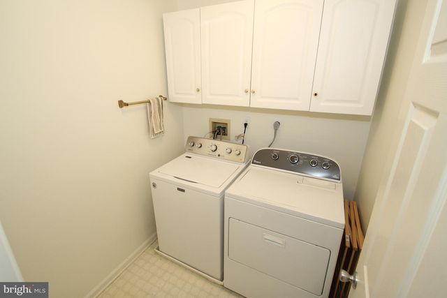 303 LYNLEY LN, Newark, DE 19711