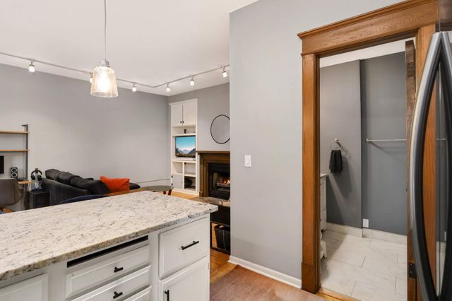 635 Grand Avenue 4, Saint Paul, MN 55105