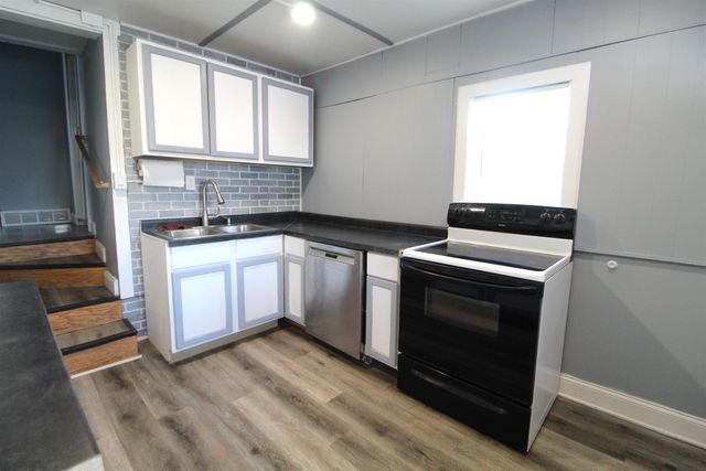 712 Upton Avenue, Waterloo, IA 50701