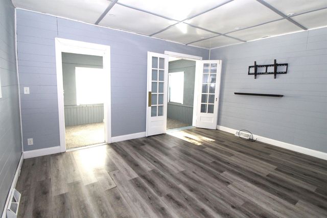 712 Upton Avenue, Waterloo, IA 50701