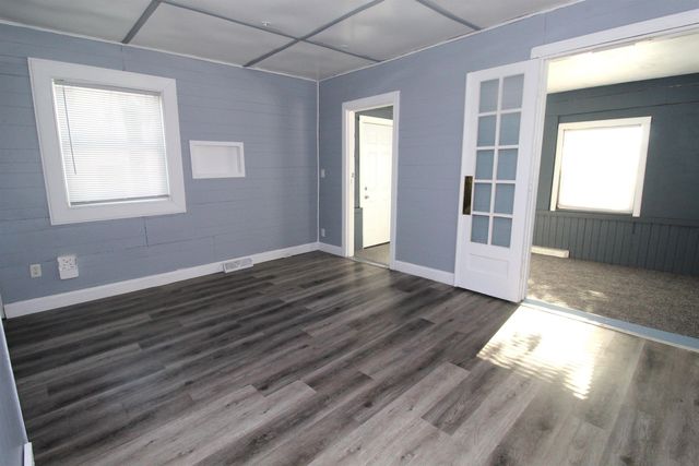 712 Upton Avenue, Waterloo, IA 50701