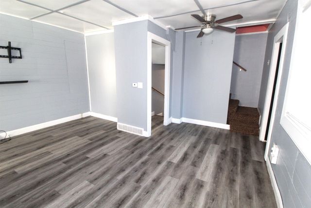 712 Upton Avenue, Waterloo, IA 50701