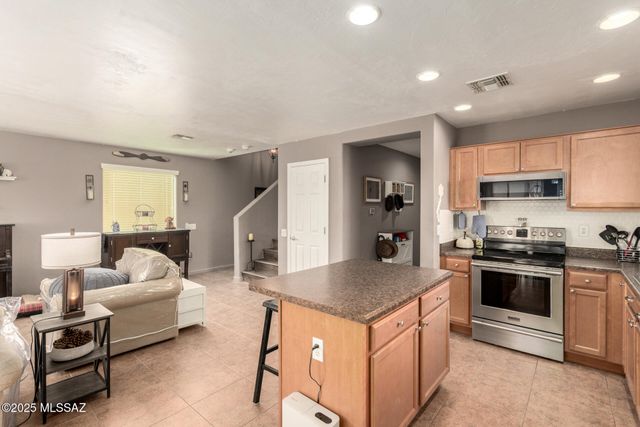 21615 E Homestead Drive, Red Rock, AZ 85145