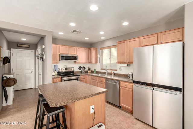 21615 E Homestead Drive, Red Rock, AZ 85145