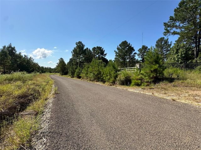 1034 Lloyd Bell Road, Trinity, TX 75862