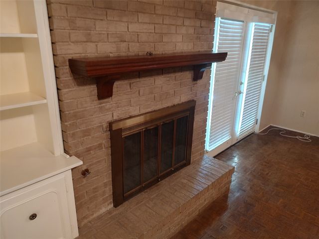 3817 Crestpark Drive, Farmers Branch, TX 75244