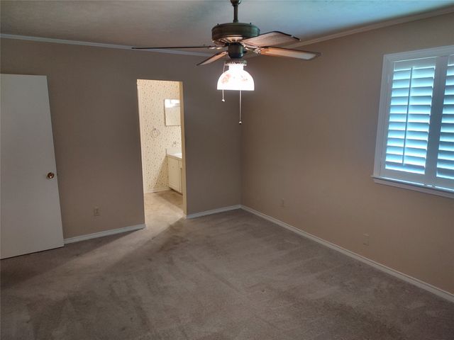 3817 Crestpark Drive, Farmers Branch, TX 75244