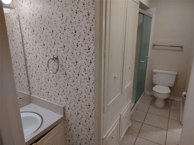 3817 Crestpark Drive, Farmers Branch, TX 75244