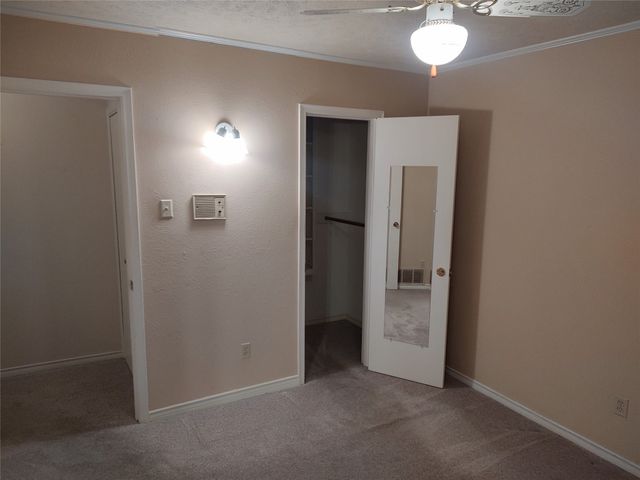 3817 Crestpark Drive, Farmers Branch, TX 75244