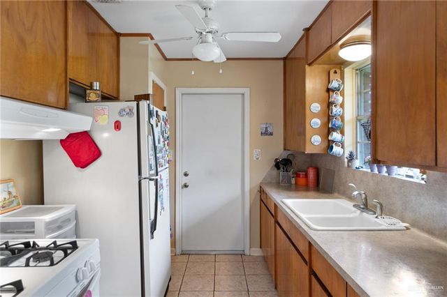 1012 W 3rd Street, Weslaco, TX 78596