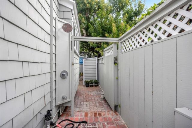 501 Lombardy Lane, Laguna Beach, CA 92651