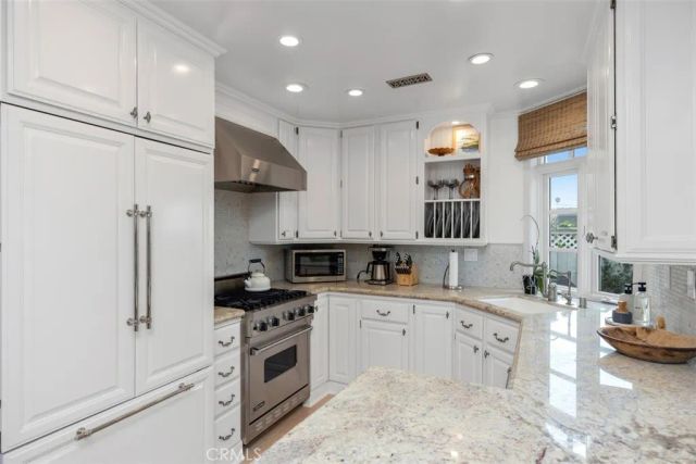 501 Lombardy Lane, Laguna Beach, CA 92651