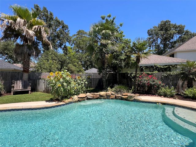30707 Melcrest Estates Drive, Spring, TX 77386