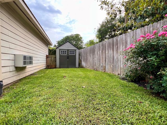 30707 Melcrest Estates Drive, Spring, TX 77386