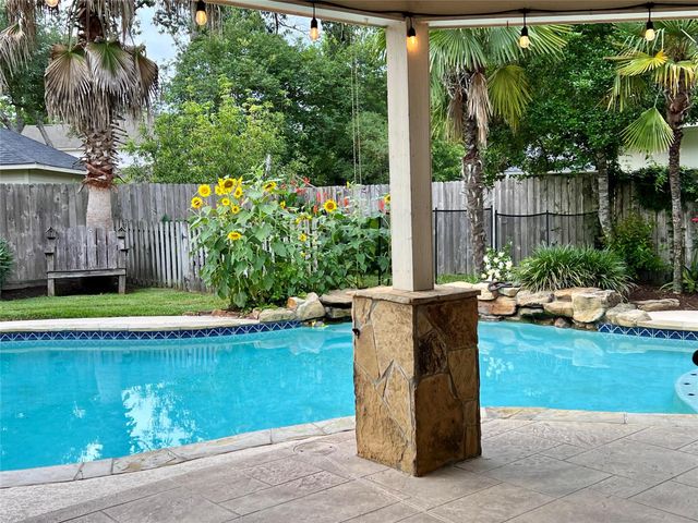 30707 Melcrest Estates Drive, Spring, TX 77386