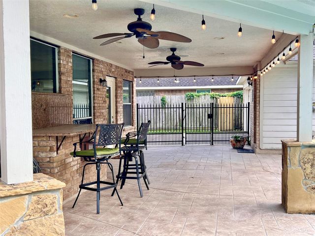 30707 Melcrest Estates Drive, Spring, TX 77386