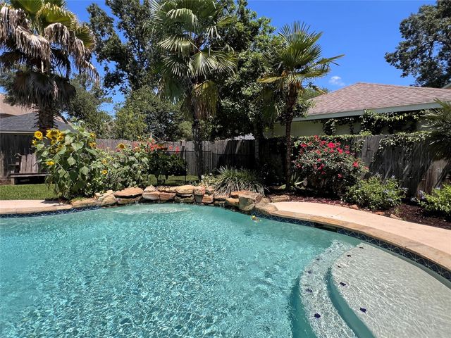 30707 Melcrest Estates Drive, Spring, TX 77386