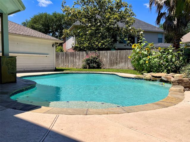 30707 Melcrest Estates Drive, Spring, TX 77386