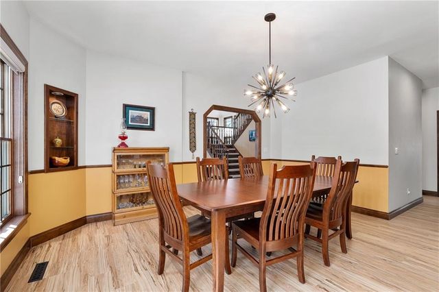 1520 Knollwood Trail, Altoona, WI 54720