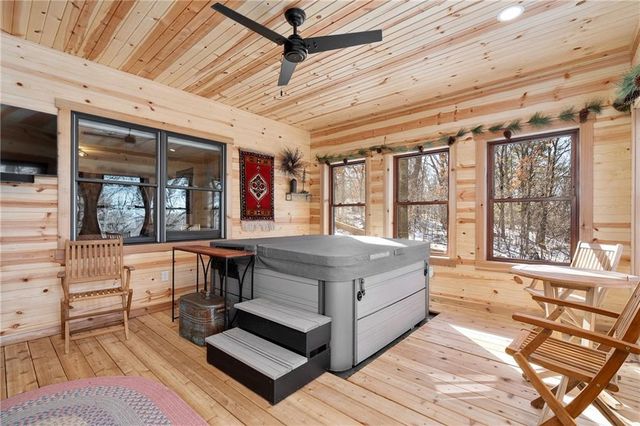 1520 Knollwood Trail, Altoona, WI 54720