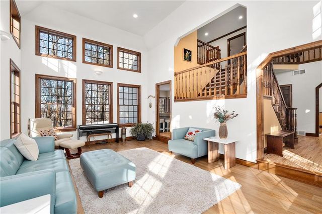 1520 Knollwood Trail, Altoona, WI 54720