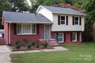 6727 Cedar Springs Road, Charlotte, NC 28212