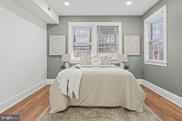 7 YORK CT, Baltimore, MD 21218