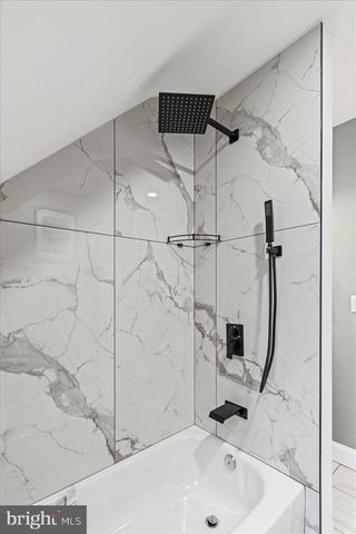 7 YORK CT, Baltimore, MD 21218