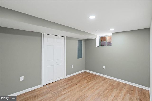 7 YORK CT, Baltimore, MD 21218