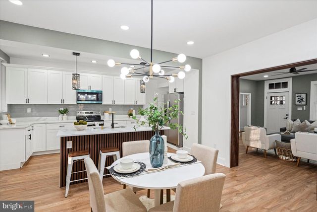 7 YORK CT, Baltimore, MD 21218