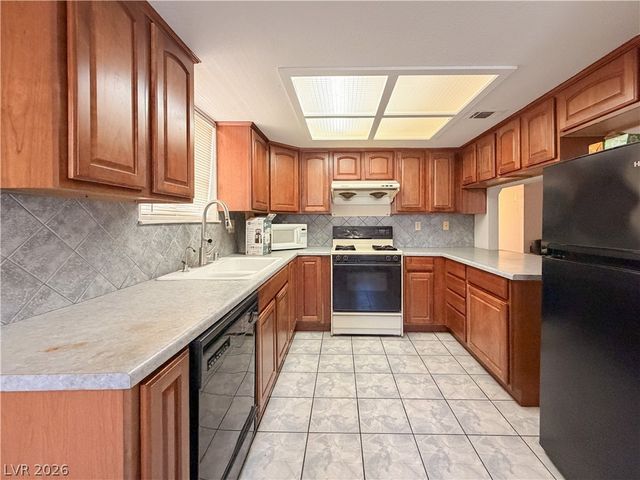 5069 Eldora Avenue 2, Las Vegas, NV 89146