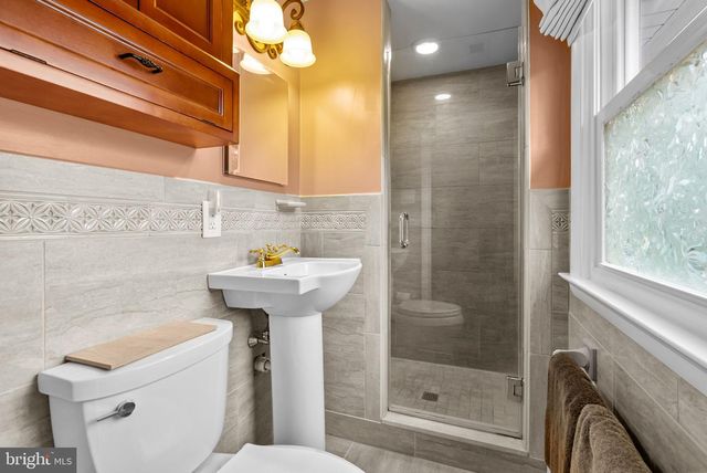 66 ROBIN RD, Holland, PA 18966