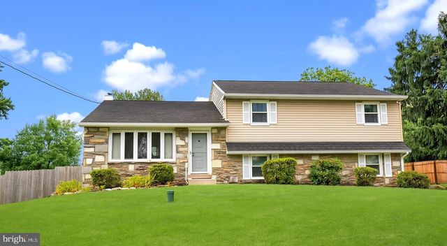 66 ROBIN RD, Holland, PA 18966