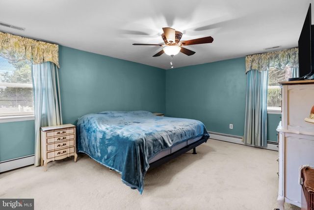66 ROBIN RD, Holland, PA 18966