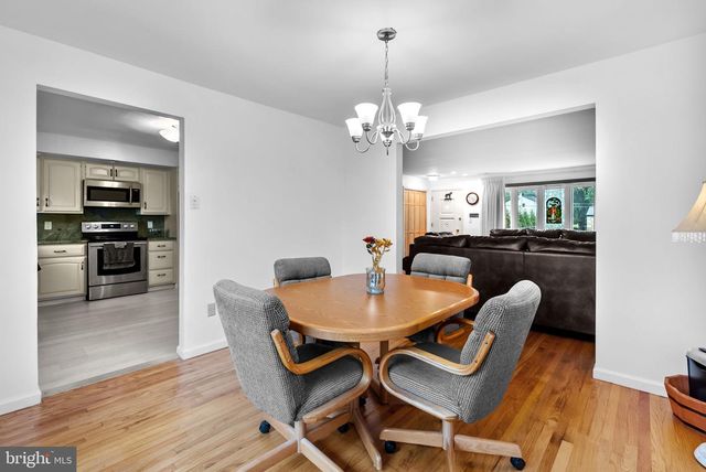 66 ROBIN RD, Holland, PA 18966