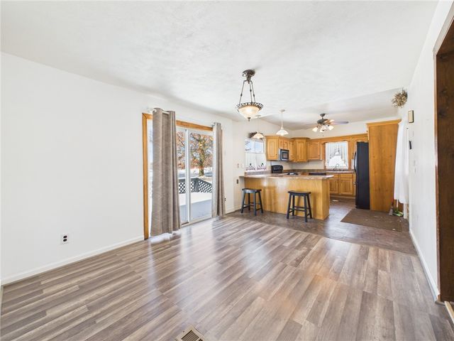 4 Malone Ridge Rd, Hopewell, PA 15301