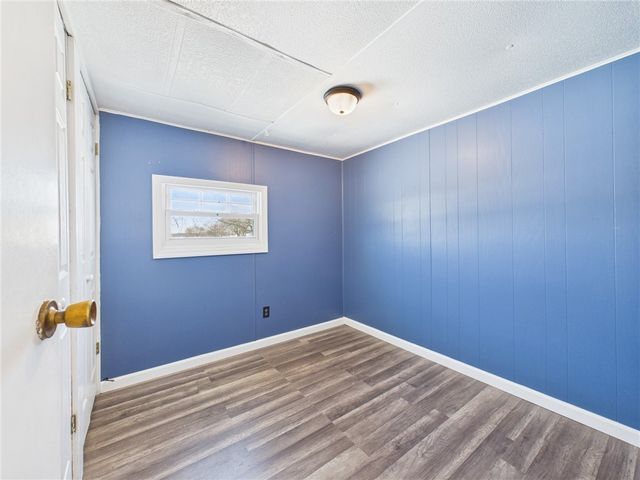 4 Malone Ridge Rd, Hopewell, PA 15301