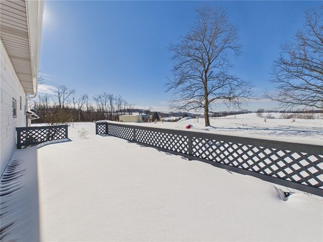 4 Malone Ridge Rd, Hopewell, PA 15301