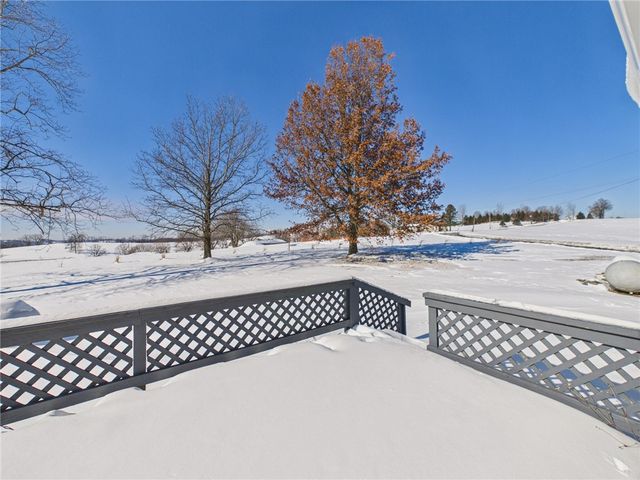 4 Malone Ridge Rd, Hopewell, PA 15301