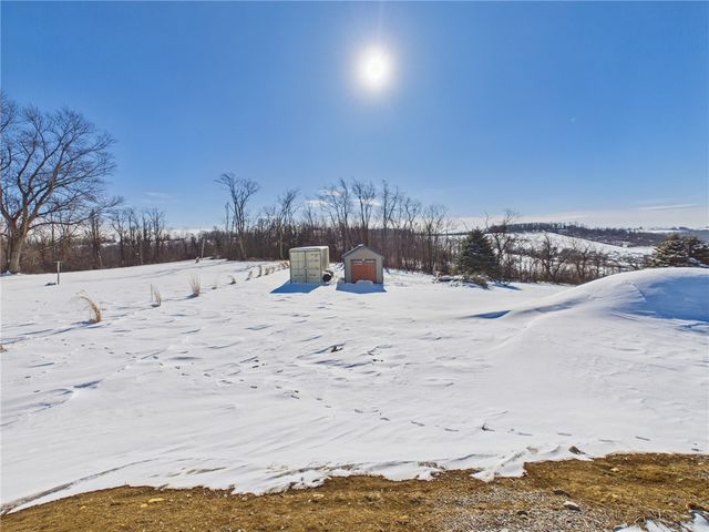 4 Malone Ridge Rd, Hopewell, PA 15301