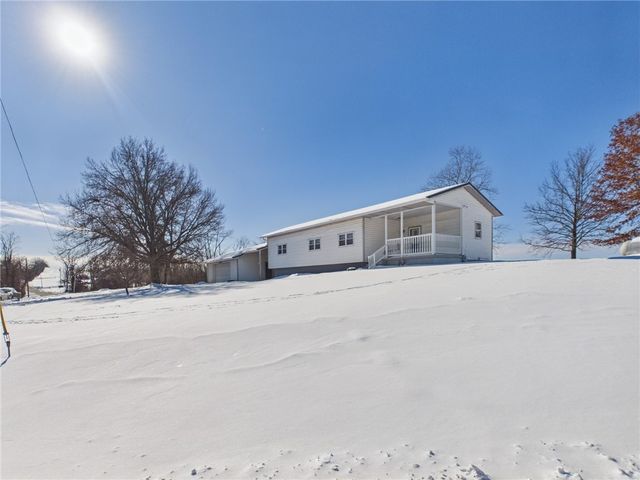 4 Malone Ridge Rd, Hopewell, PA 15301