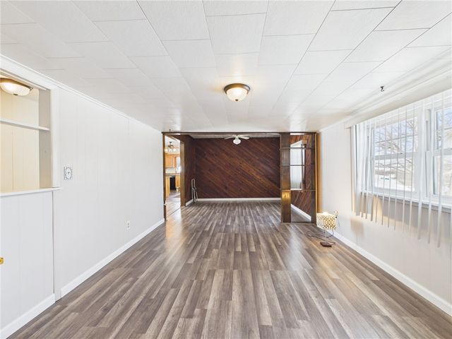 4 Malone Ridge Rd, Hopewell, PA 15301