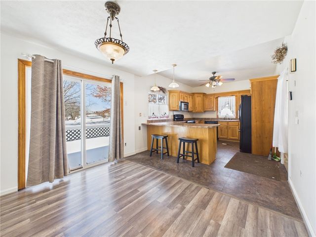 4 Malone Ridge Rd, Hopewell, PA 15301