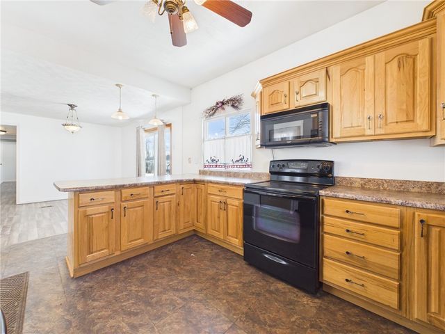 4 Malone Ridge Rd, Hopewell, PA 15301