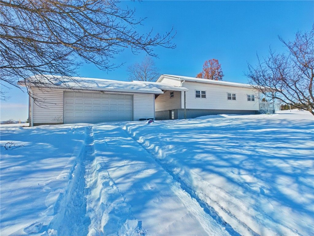 4 Malone Ridge Rd, Hopewell, PA 15301